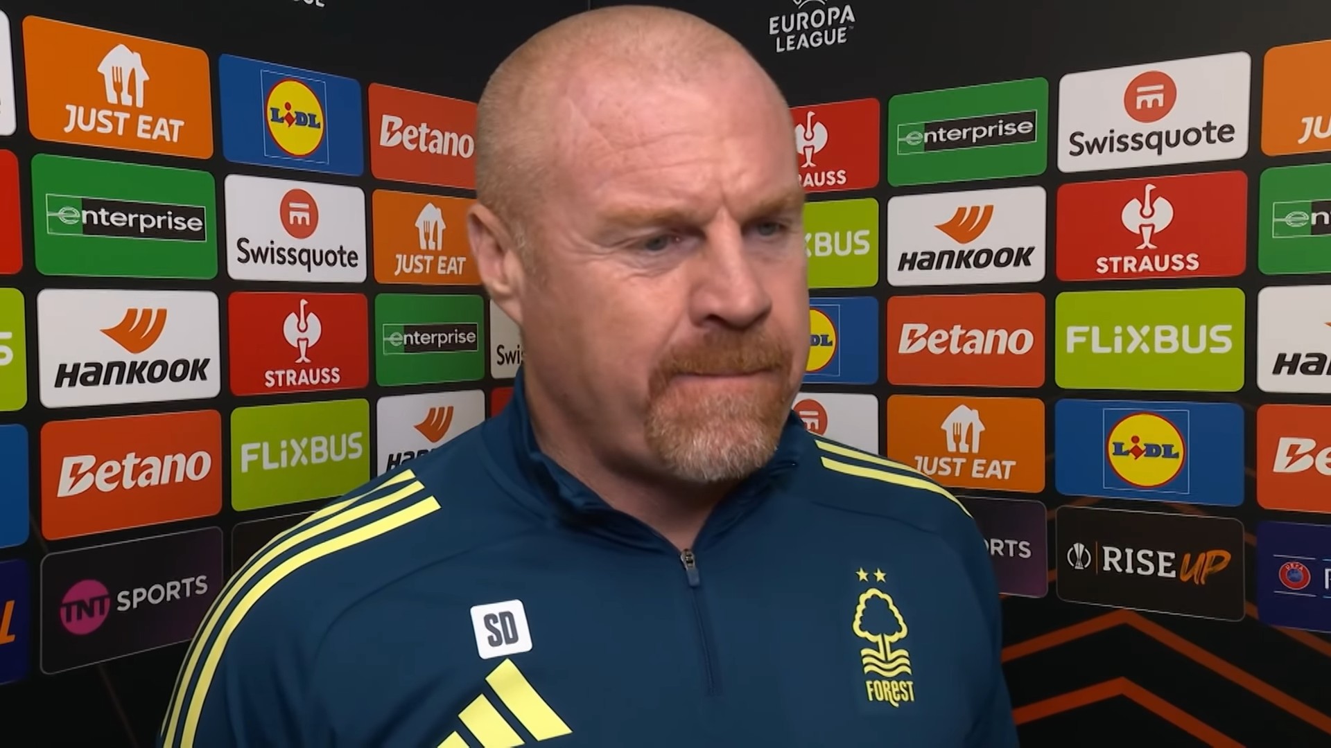 关于英超赛程吃紧;波尔图今夜篮板制胜;引发热议;阵容厚度经受考验的信息 关于英超赛程吃紧;波尔图今夜篮板制胜;引发热议;阵容厚度经受考验的信息